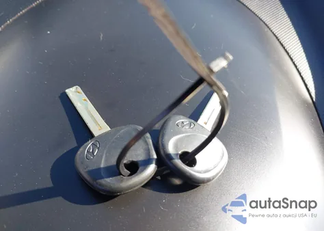 2013 Hyundai Accent Se from USA, damaged, VIN KMHCU5AEXDU076702